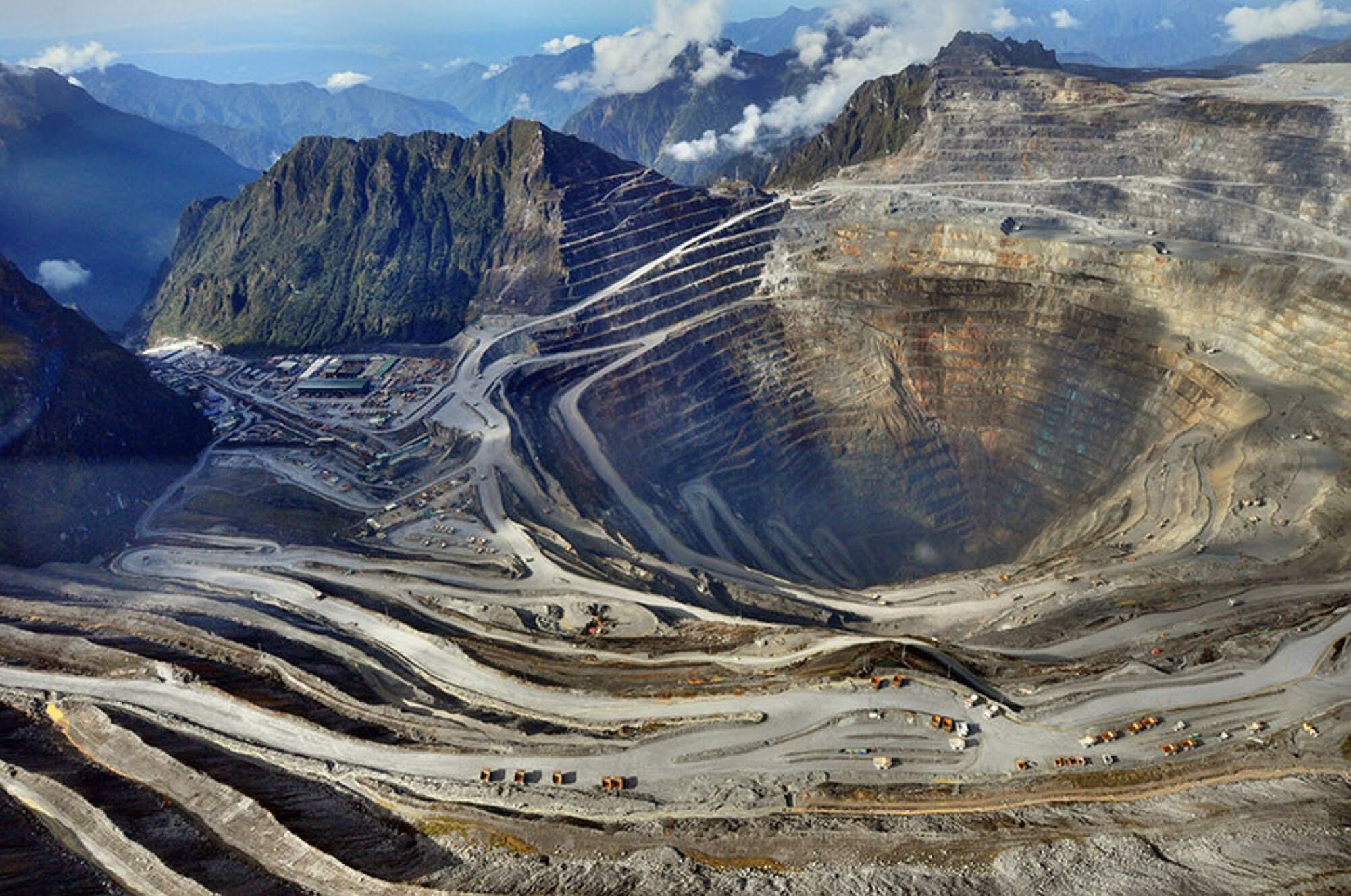 Grasberg_Freeport.jpg